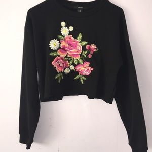 NWT forever 21 black floral cropped sweater